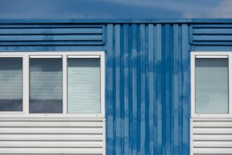 Fenêtres en aluminium modernes installées dans une maison au Havre